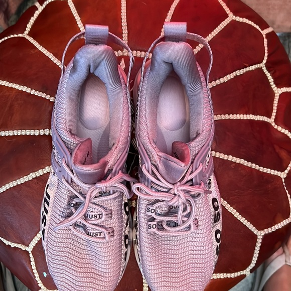 Just so so shoes - Picture 6 of 7